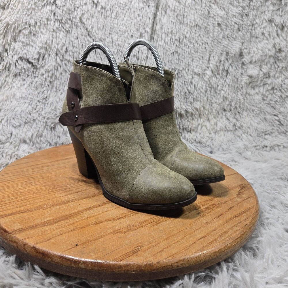 City Classified Block Heels Booties Womens Size 5.5 Olive Green Almond Toe Shoes